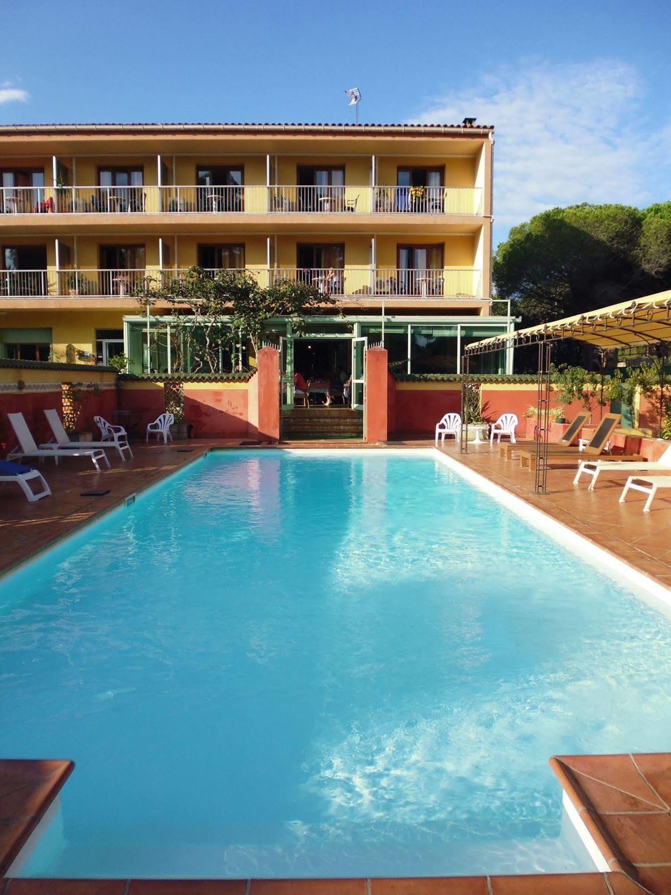 Hotel Cyrnea Calvi  Eksteriør bilde