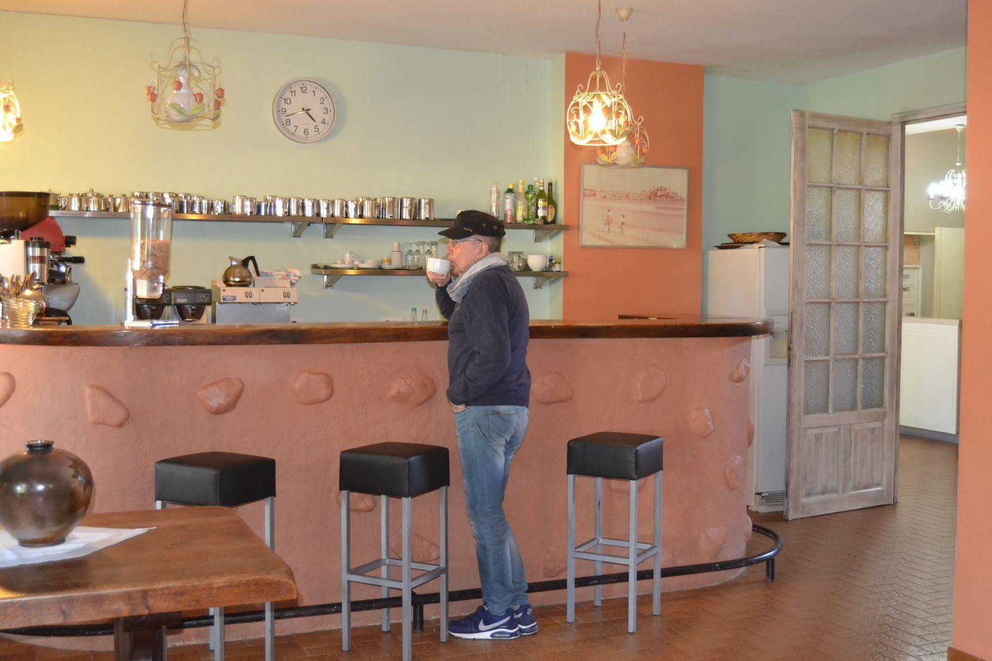 Hotel Cyrnea Calvi  Eksteriør bilde